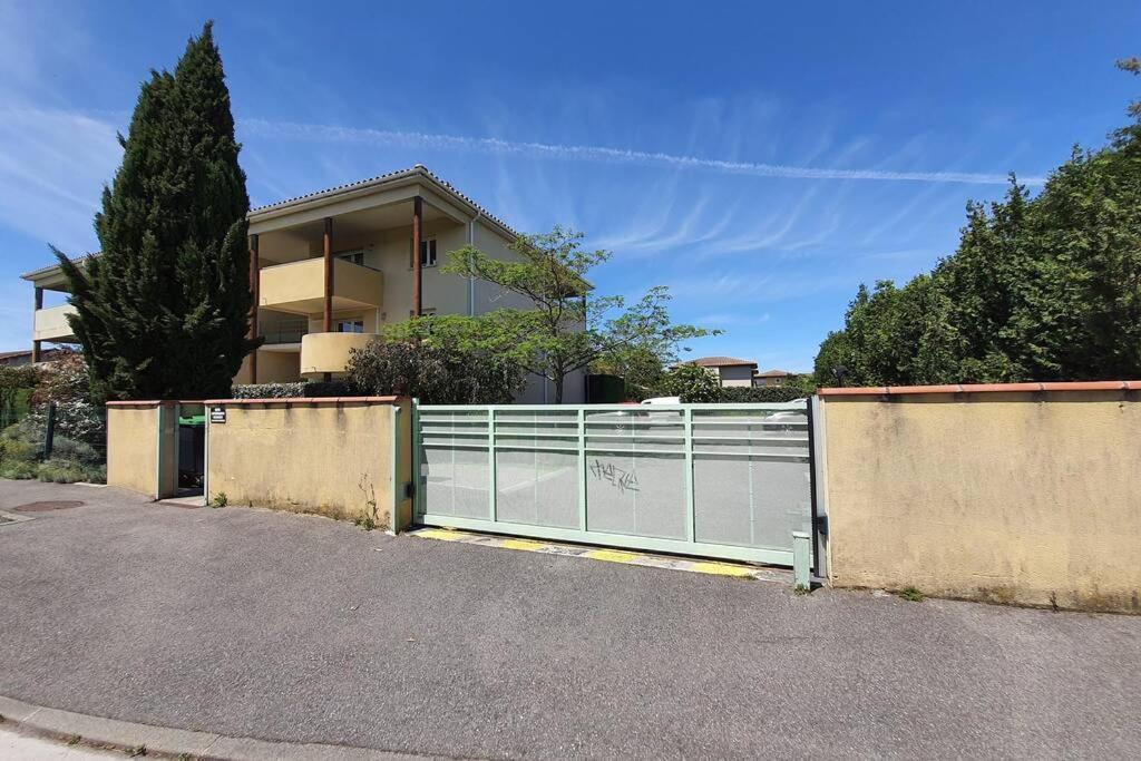 Charmant Appartement Avec Terrasse Et Jardin Au Calme Proche Bus Metro Тулуза Экстерьер фото